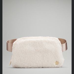 NWT Lululemon Everywhere Fleece Belt Bag
Color: Light Ivory